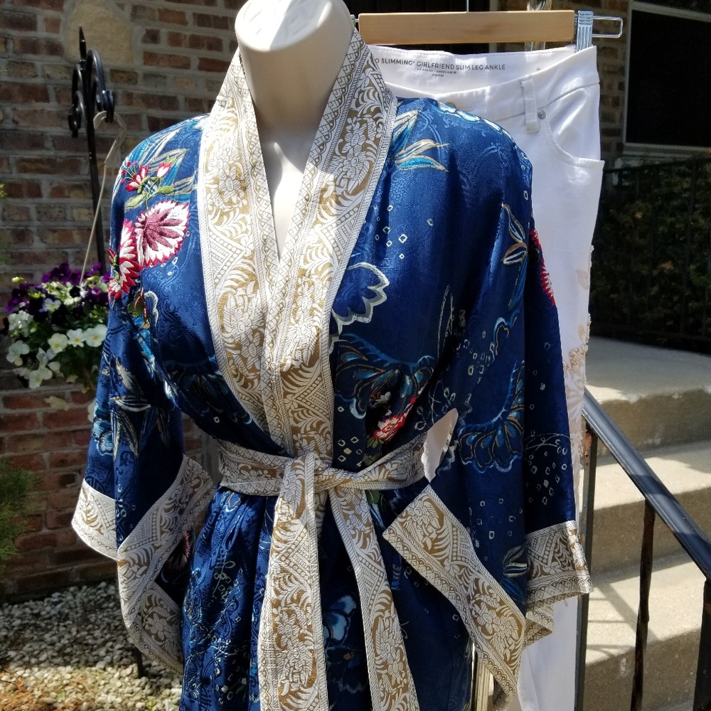 Beautiful Silk Komono